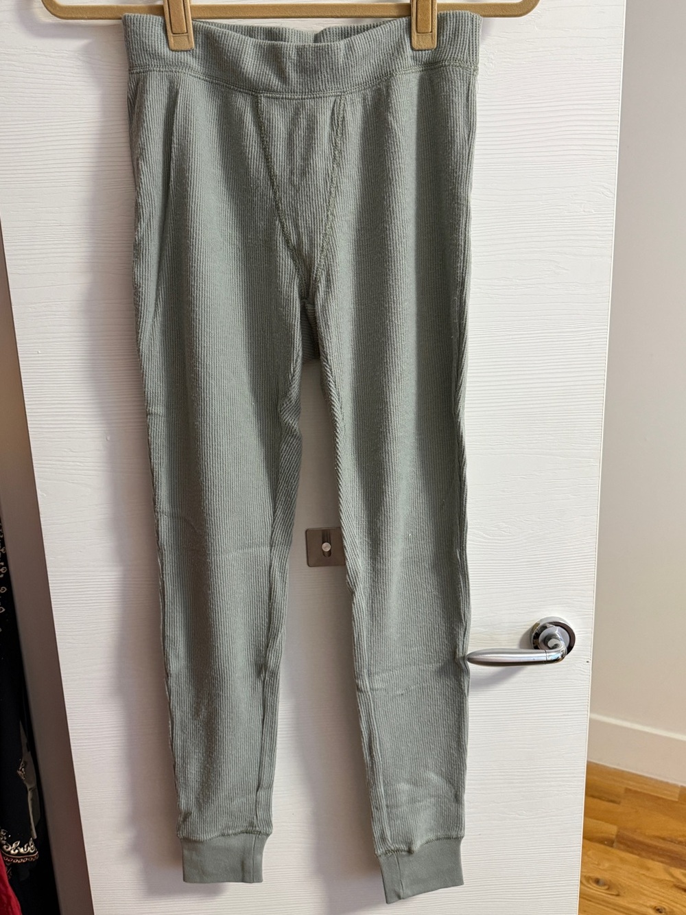SKIMS Lightweight Ribbed Lounge Pants in Sage Green